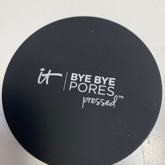 It Cosmetics Bye Bye Pores Pressed - Picture 3 of 4